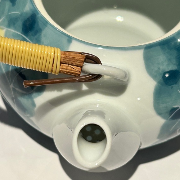 Asian Tea Set with Stainless Steel Chopsticks - Picture 8 of 17